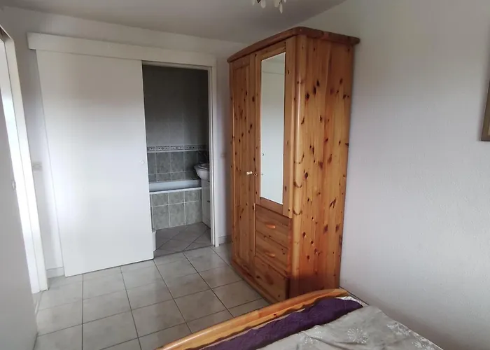 Appartement 2 Pièces + Loggia Proche Avec Parking - Fr-1-712-93