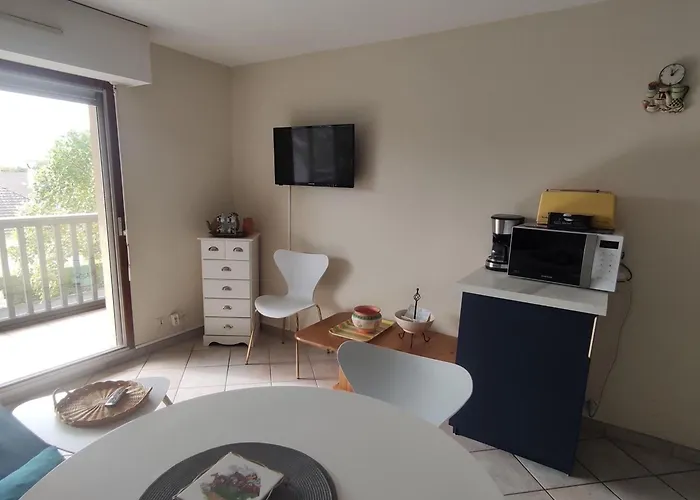 2 Pièces + Loggia Proche Avec Parking - Fr-1-712-93 Villers-sur-Mer